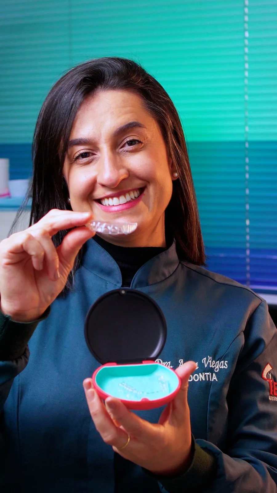 Dra. Anna Viegas — Ortodontista